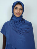Jersey Satin Hijab Blau Vorderansicht