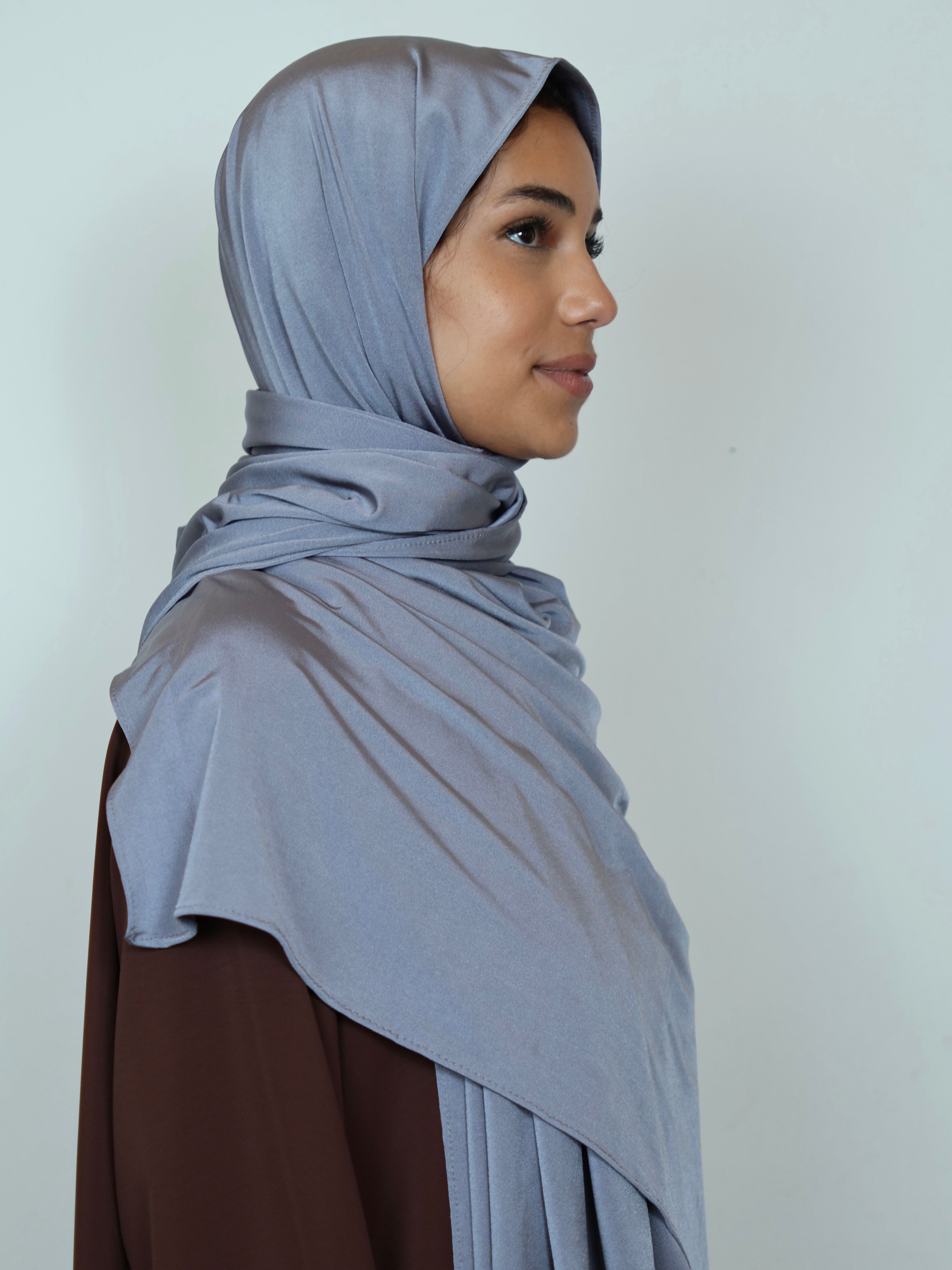 Jersey Satin Hijab Grau Seitenansicht
