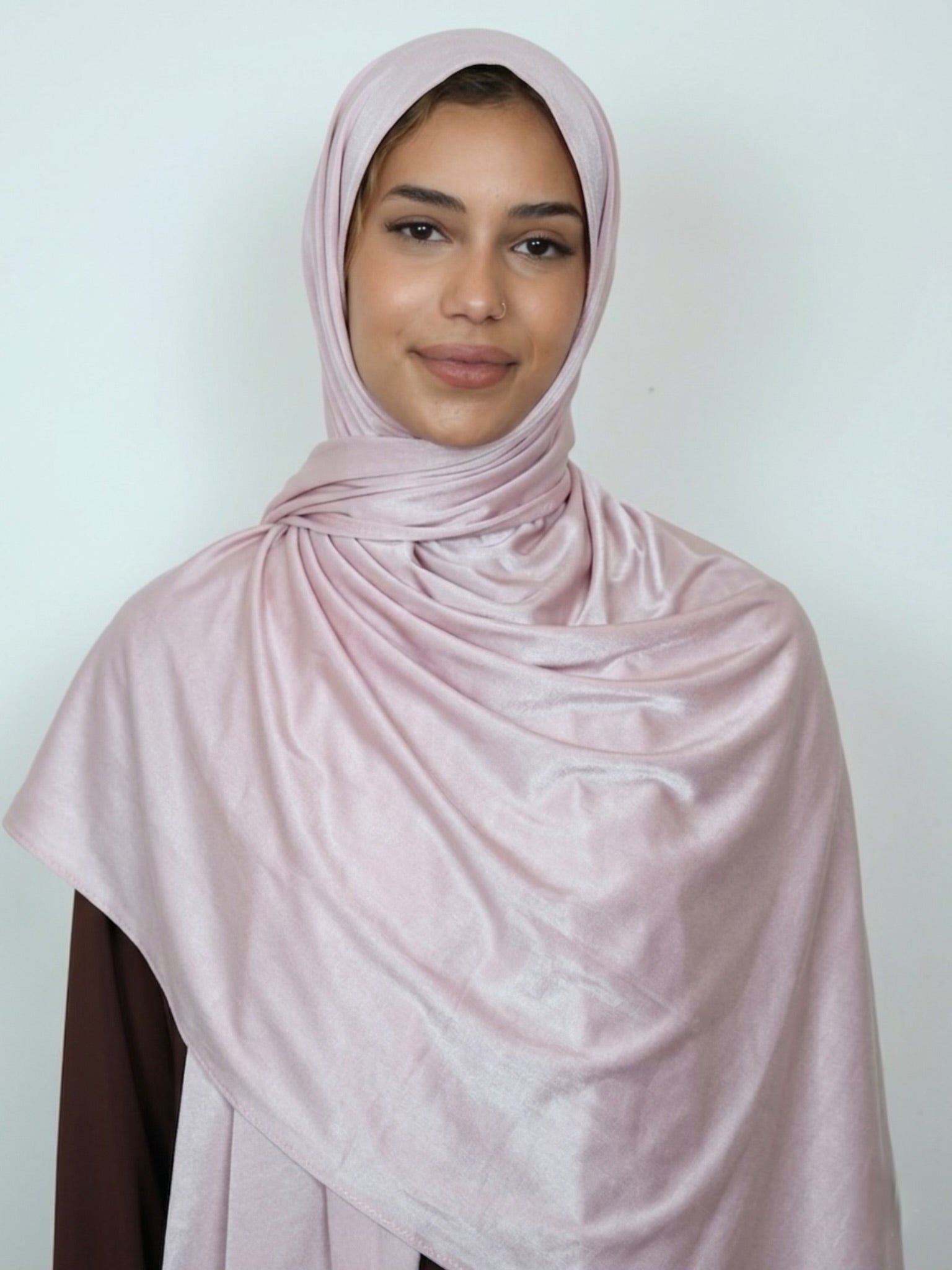 Jersey Satin Hijab Rosa Vorderansicht