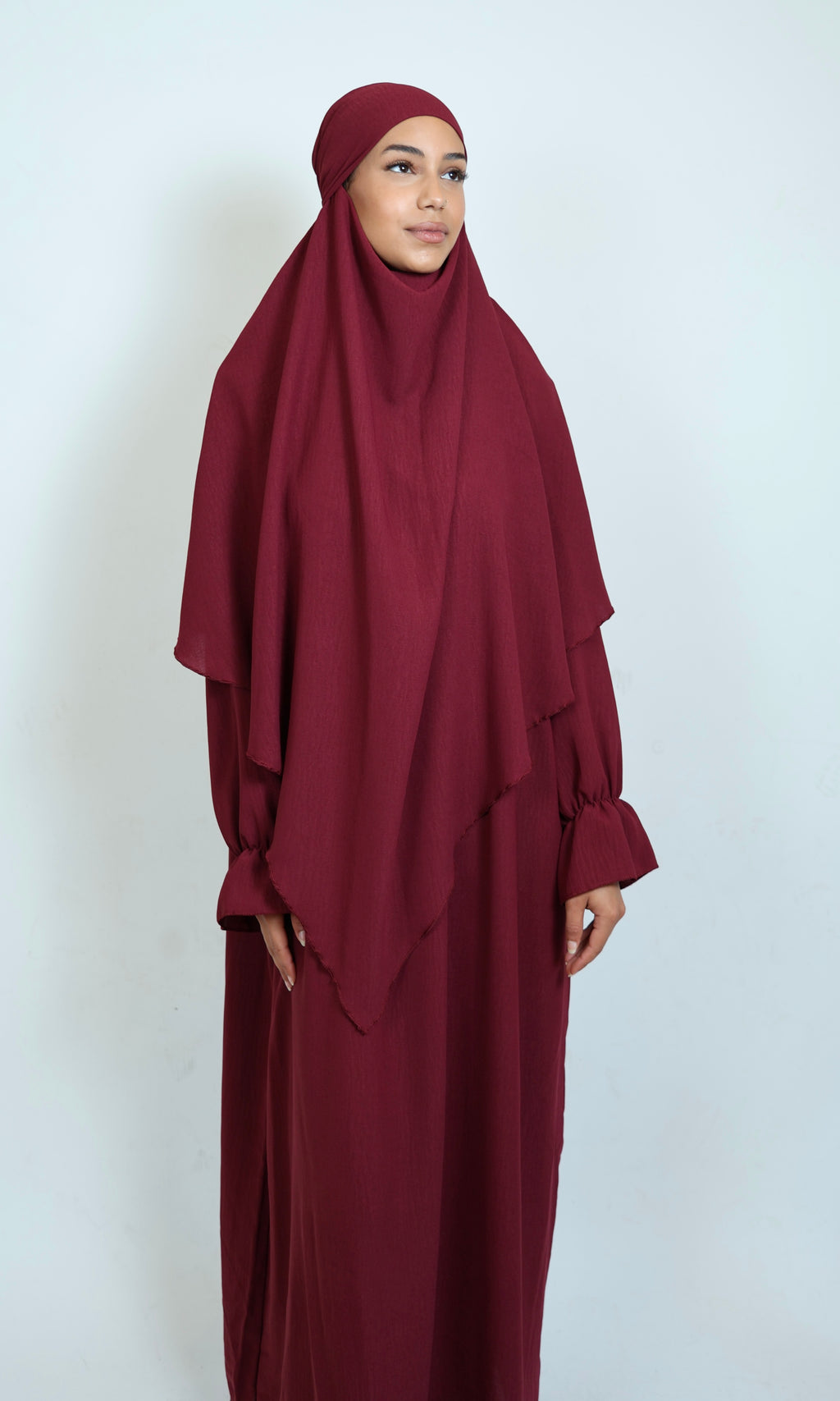 Khimar Dunkelrot Bordeaux, Frontansicht Damen