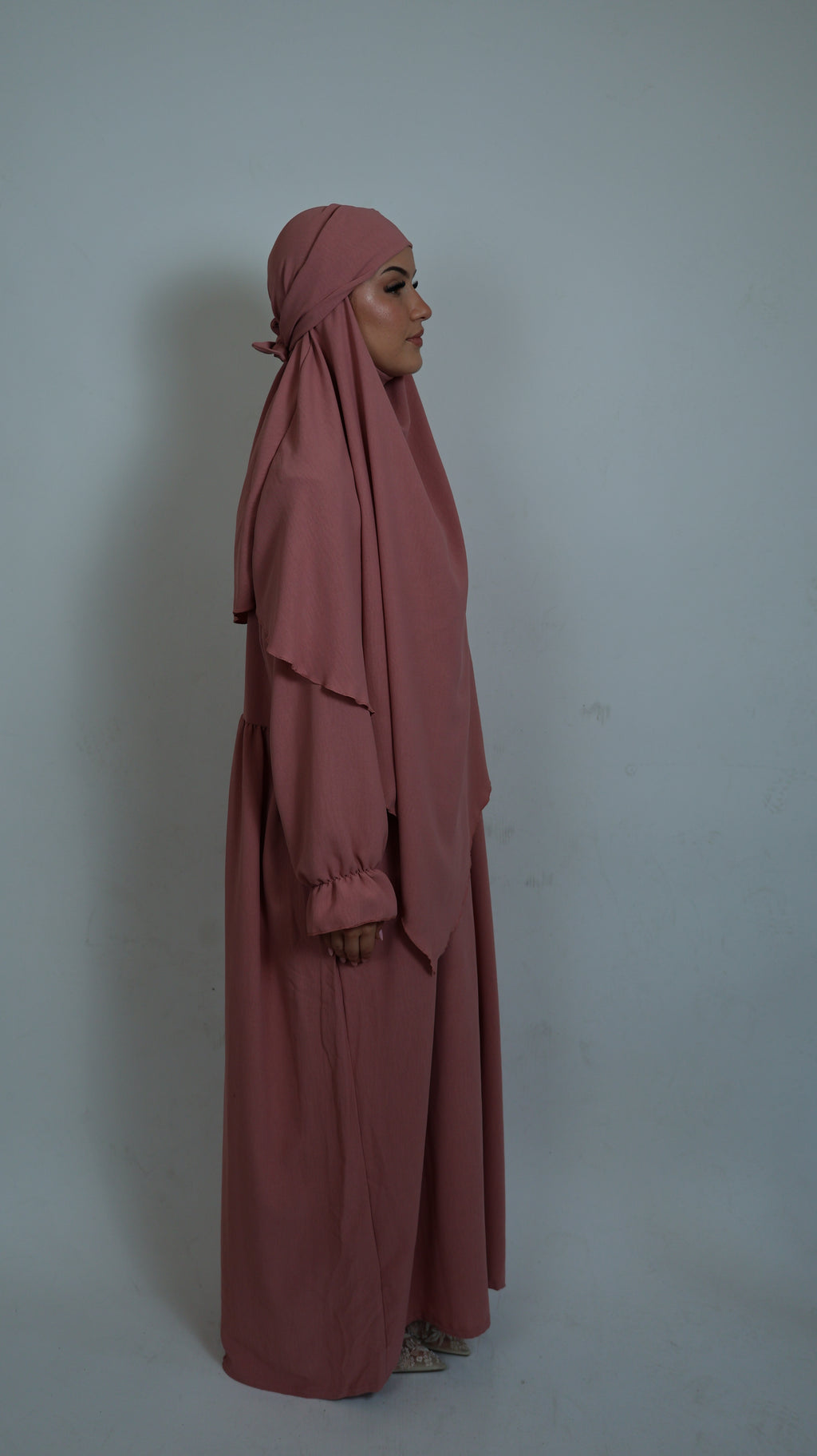 Khimar Rosa Seitenansicht, modest fashion