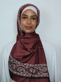 Oriental Hijab Dunkelrot Vorderansicht elegant