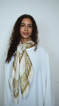 Oriental Hijab Weiß Vorderansicht elegant