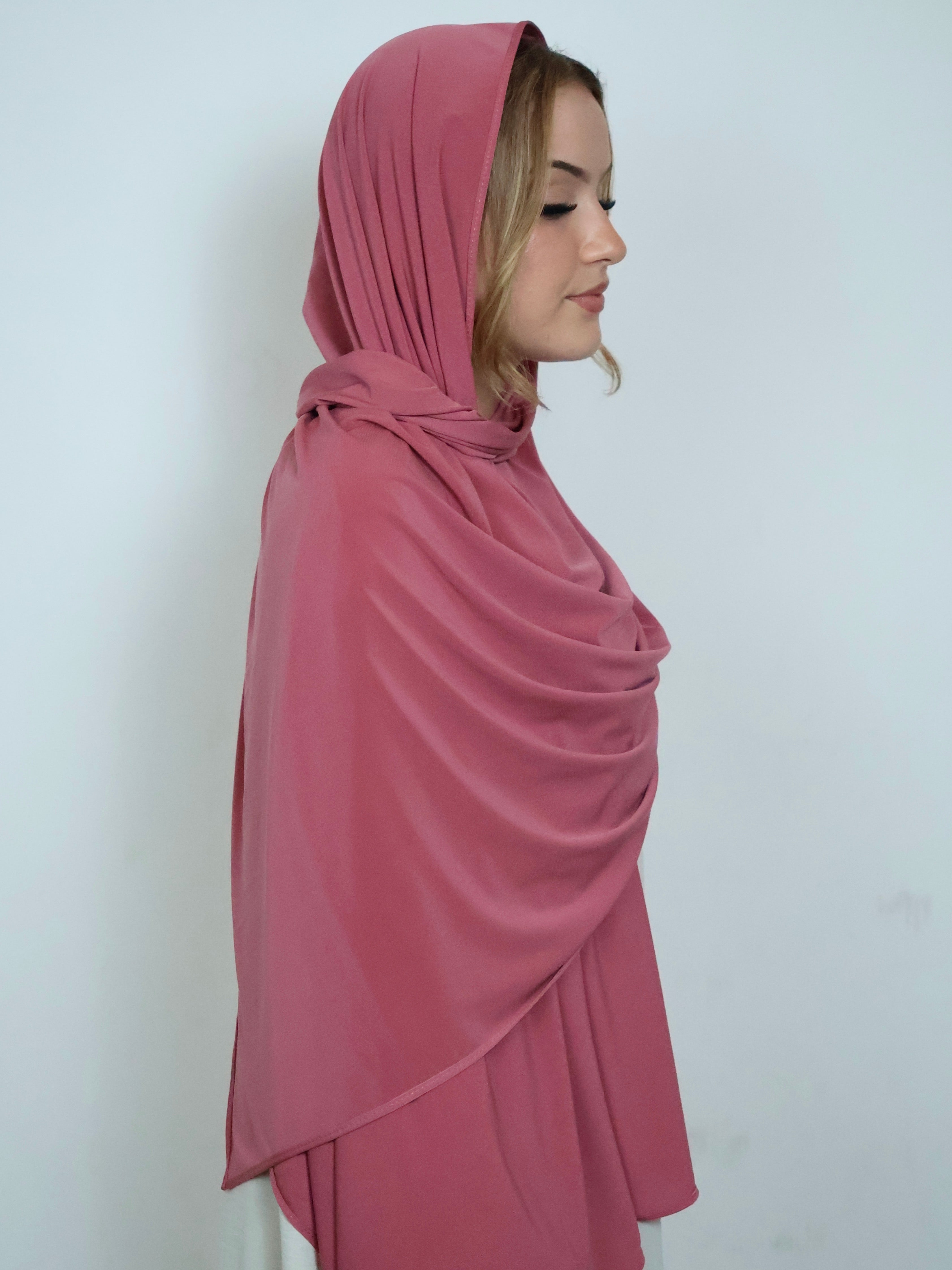 Rosa Jersey Hijab in Seitenansicht